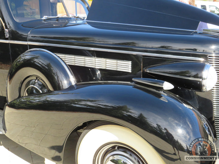 1937 BUICK ROADMASTER  Series 80 Model 81 F  Formal Sedan