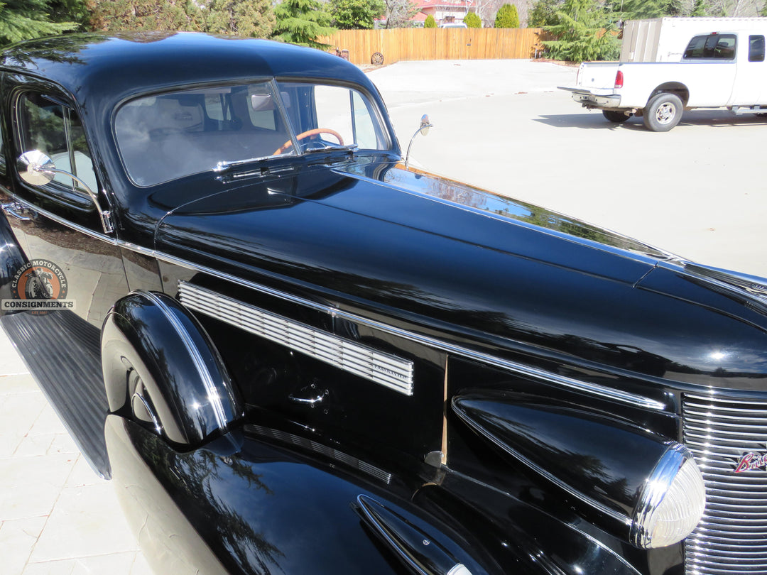 1937 BUICK ROADMASTER  Series 80 Model 81 F  Formal Sedan