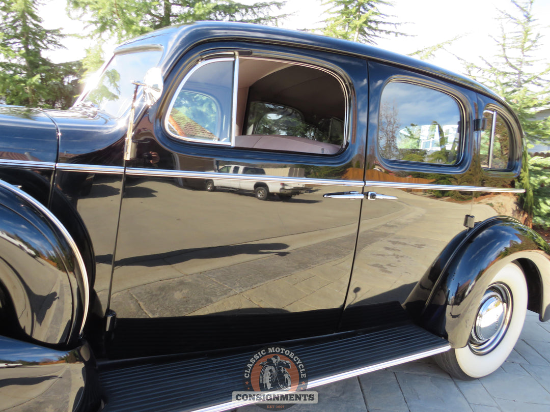 1937 BUICK ROADMASTER  Series 80 Model 81 F  Formal Sedan