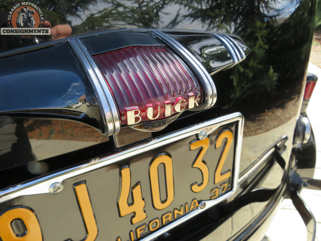 1937 BUICK ROADMASTER  Series 80 Model 81 F  Formal Sedan