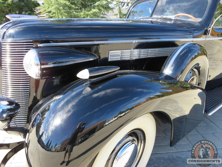 1937 BUICK ROADMASTER  Series 80 Model 81 F  Formal Sedan